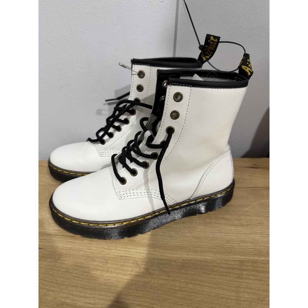 BRAND NEW WOMAN AIR WAIR DR. MARTEN ZAVALA COMBAT BOOTS  - SIZE 6
